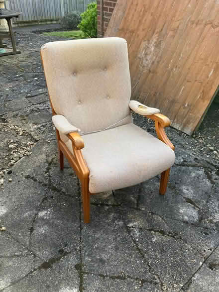 Photo of free Vintage Cintique Armchair (SG18) #1