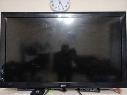 Photo of free Non smart television 40inch (SE14 6HT) #2
