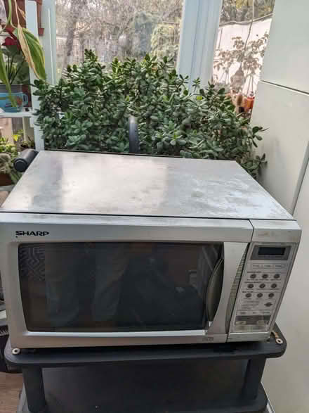 Photo of free Microwave (Lake End SL6) #2