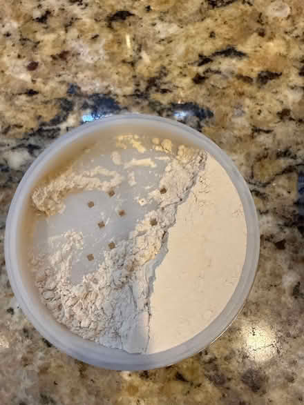 Photo of free Sephora translucent setting powder (Winchester on Arlington line) #2