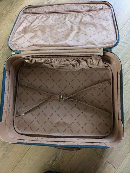 Photo of free Small Antler Suitcase (Heaton Mersey SK4) #4