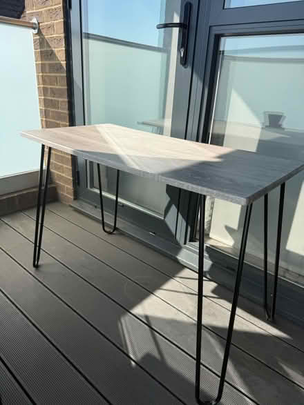 Photo of free Desk/Table (UB55AW) #4