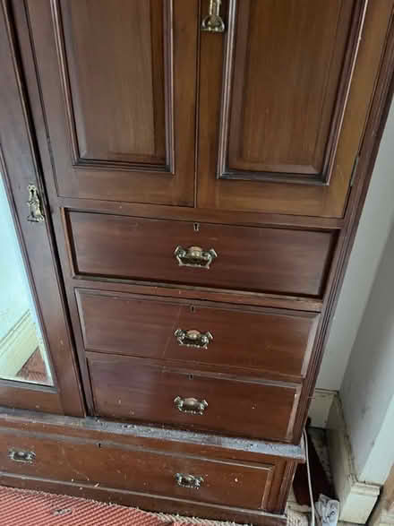 Photo of free Victorian linen press (Summertown OX2) #3