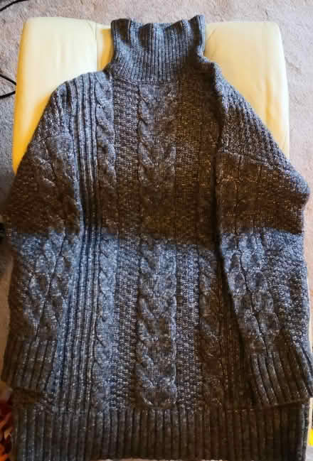 Photo of free PULLOVER JERSEY Female Size M (NW2) #1