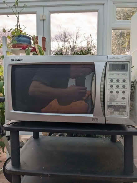 Photo of free Microwave (Lake End SL6) #1