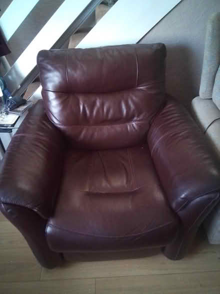 Photo of free Leather recliner 3 piece suite (Saltney Chester CH4) #1
