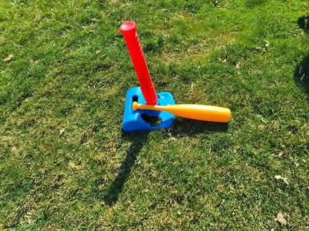 Photo of free tee ball stand & bat (Thornton) #1