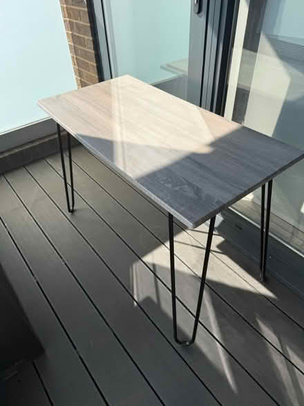 Photo of free Desk/Table (UB55AW) #2