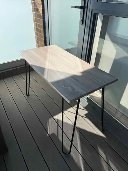Photo of free Desk/Table (UB55AW) #1