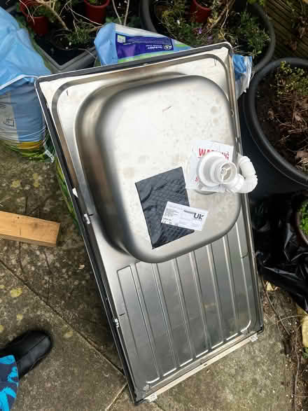 Photo of free Single sink, Almost New, Complete with Tap (High Bentham LA2) #2