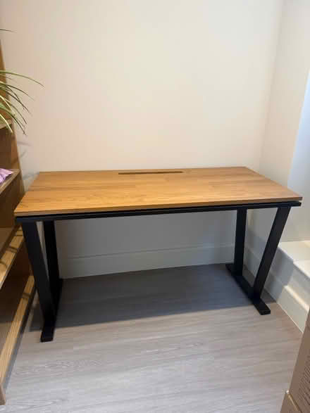 Photo of free Office Desk (UB55AW) #1