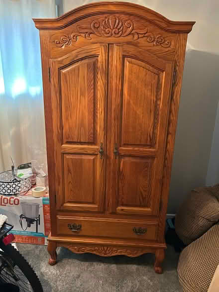Photo of free antique solid oak display cabinet (Winthrop Harbor) #1