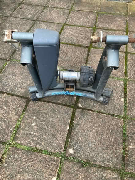 Photo of free Giant Turbo trainer for road bike (Manor Gardens) #2