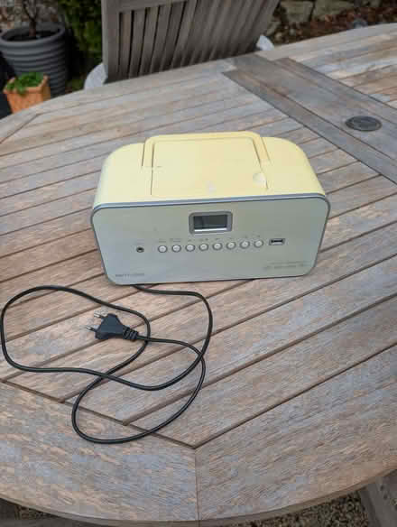 Photo of free Radio/ DVD/ USB player (Bear Flat) #1