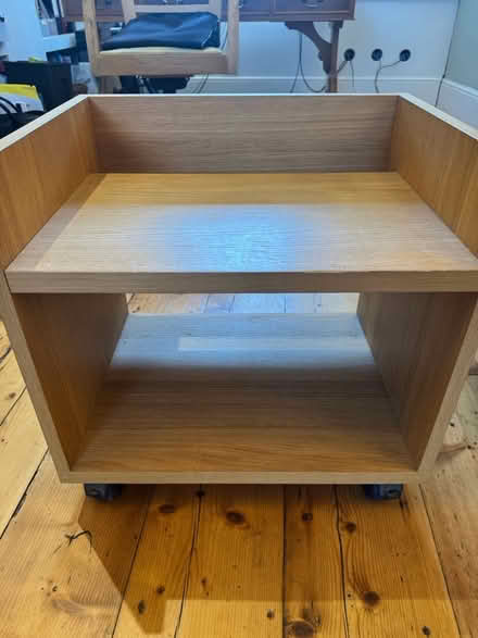 Photo of free Pedestal on wheels (SE11) #1