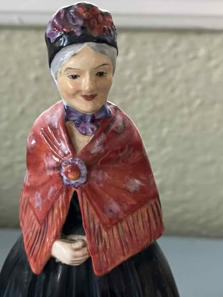 Photo of free Granny and Grandad figures (Nr Fresh Pond & Mt Auburn Cem.) #1