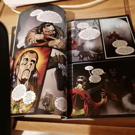 Photo of free Macbeth - The Graphic Novel (Hollybush NP44) #3