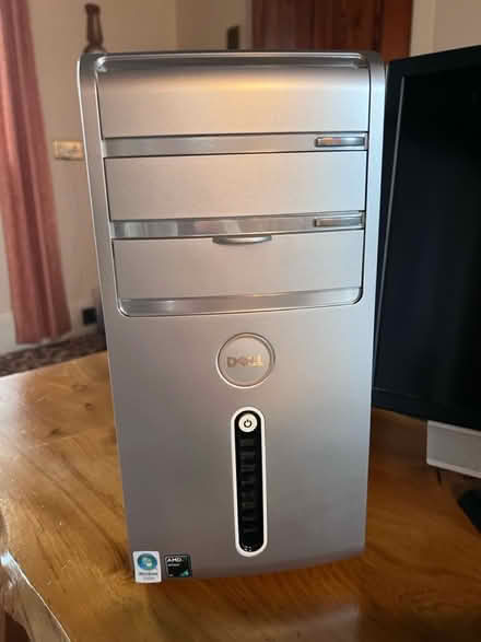 Photo of free Dell PC and Screen with keyboard (EX2 9SJ) #2