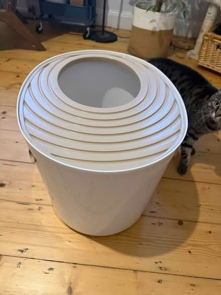 Photo of free Cat litter box (SE15 4HX) #2