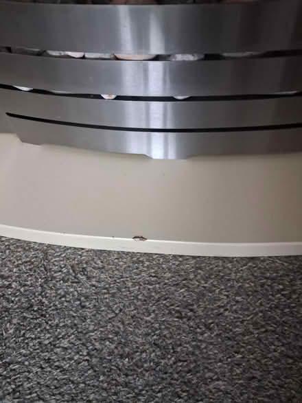 Photo of free Electric fire and surround (B14) #2