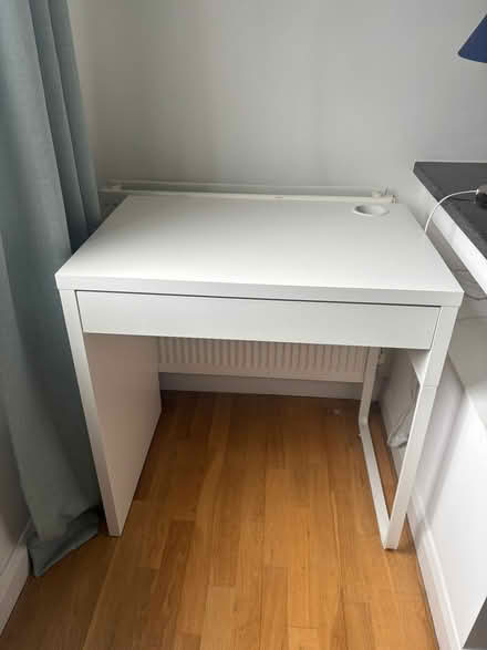 Photo of free IKEA desk (Holland Park W11) #2