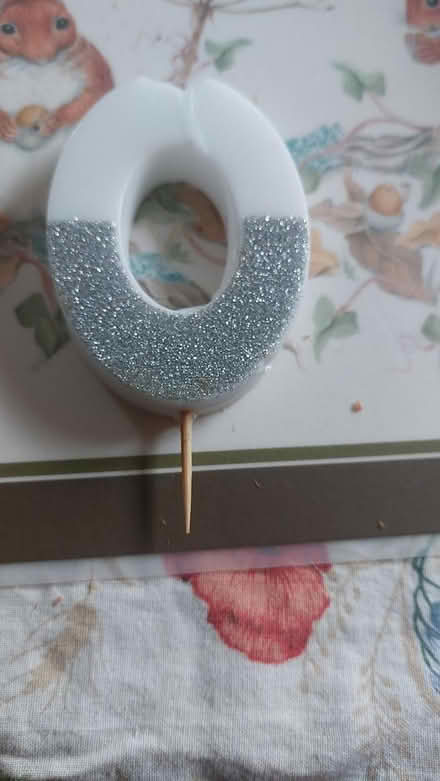 Photo of free Glitter number 0 (Burgess Hill RH15 8NU) #2