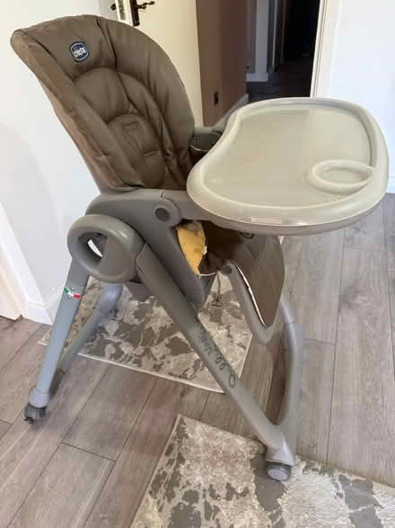 Photo of free High chair (Belvedere) #3