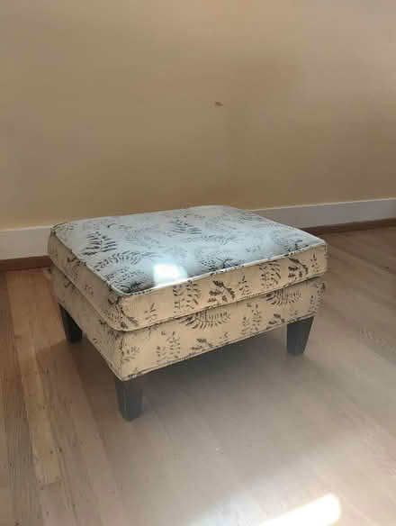 Photo of free Ottoman - Mid-Century (Wallingford (Good Shepherd)) #2