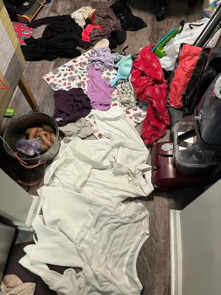 Photo of free Clothes and decors (Fairfax virginia) #2