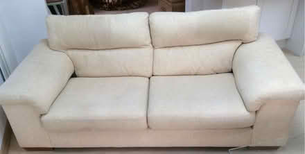 Photo of free 2 / 3 seater sofa (Stubbington PO14) #1