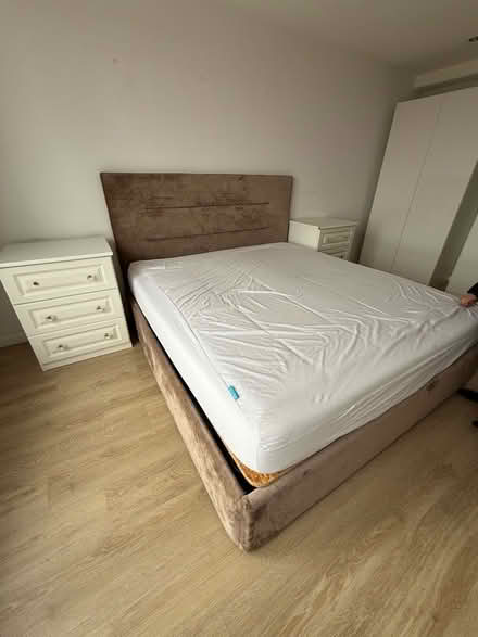 Photo of free Tempur super king size mattress (Fulham Palace Rd SW6) #1