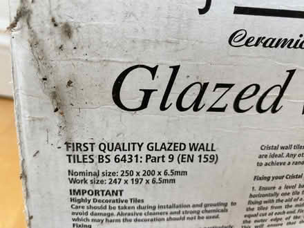 Photo of free White ceramic wall tiles 250x200mm (Seven Dials BN3) #2