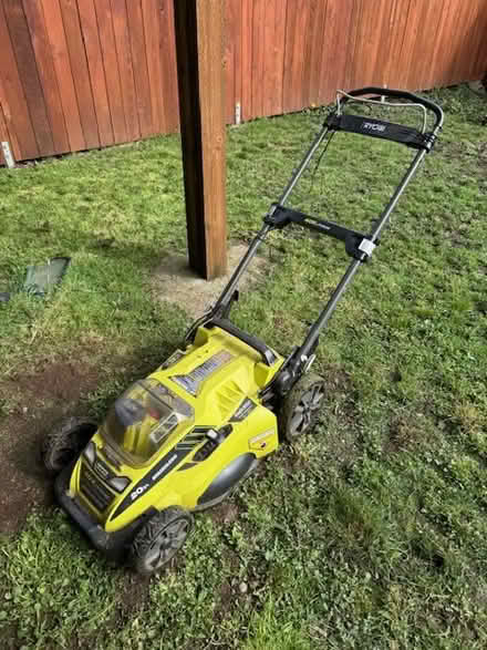 Photo of free Battery operated lawn mower (inner N/NE Portland) #1