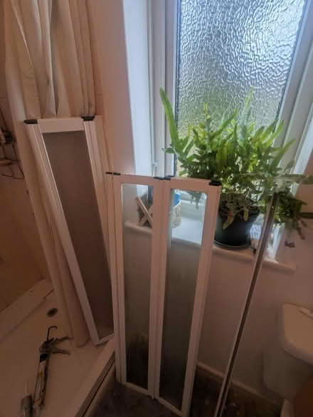 Photo of free Glass shower curtain (chesterfield S41) #1