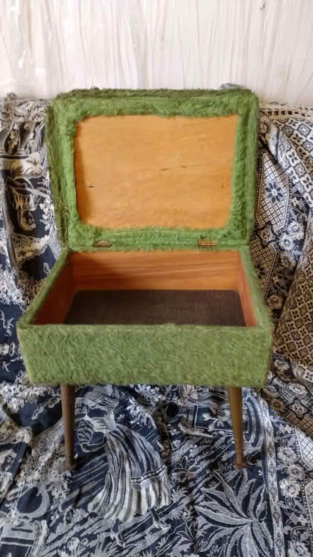 Photo of free vintage sewing box/stool (West Marina TN38) #1