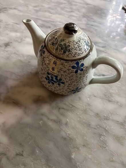 Photo of free Decorative Tea kettle (Golden Way and Lincoln Way) #1
