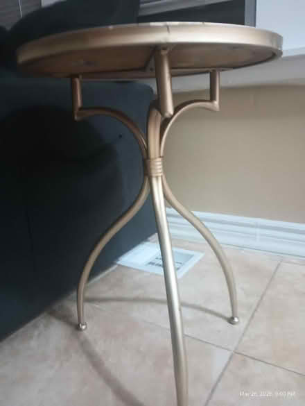 Photo of free Small round mirror top table (SW Detroit) #3