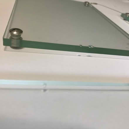 Photo of free 6-picture hanging glass frame (7 corners) #3