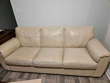 Photo of free sofa in Orleans (Orleans) #1