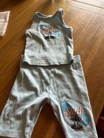 Photo of free Kids outfit age 6-7 (Stroud GL5) #2