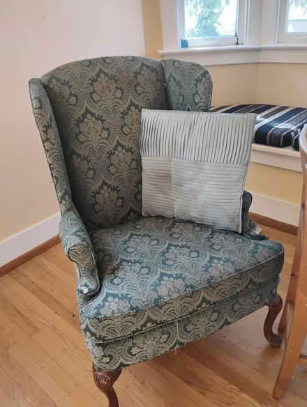Photo of free Victorian Chair - Green (Wallingford (Good Shepherd)) #1
