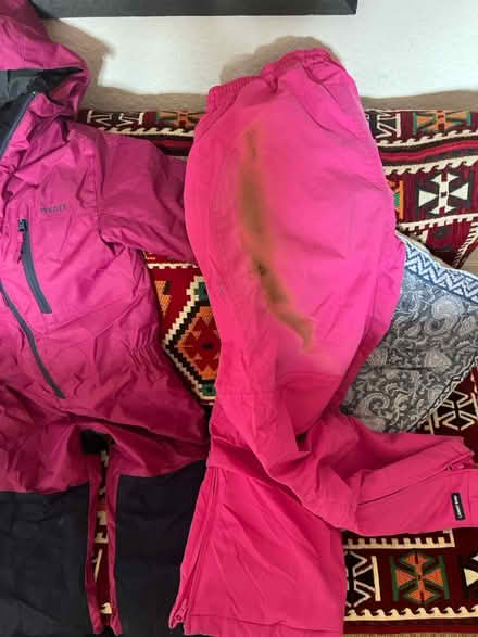 Photo of free Kids’ ski / snow suit and trousers (Alwoodley LS17) #4