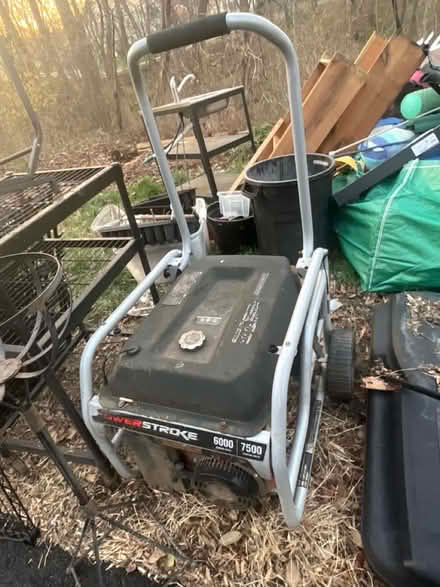 Photo of free Moving clean-out! Lots of items (Alexandria near the Seminary) #1