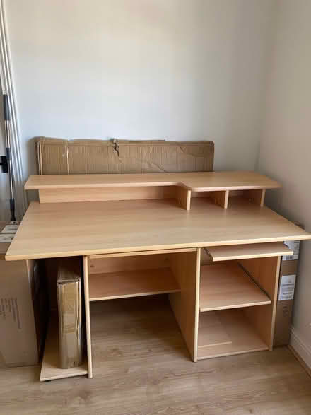 Photo of free Office desk (Surrey Quays SE16) #1