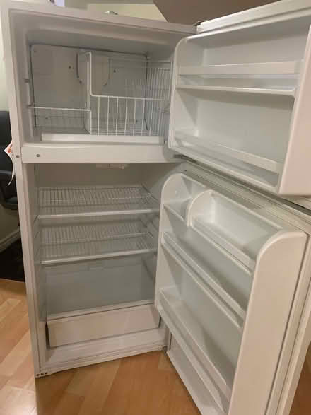 Photo of free Used 14 cu ft fridge (Milton - Thompson/Main) #2