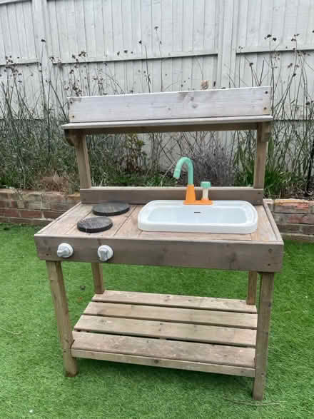 Photo of free wooden garden kitchen (Hertford SG14) #1