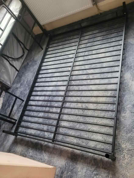 Photo of free double bed base (4ft 6) (Sandford OX4) #1