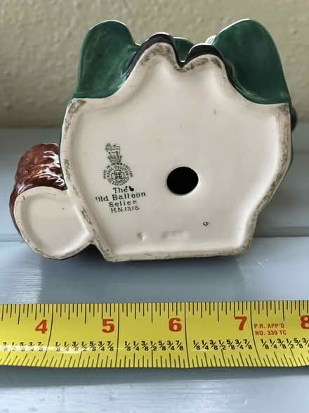 Photo of free The Old Balloon Seller (Nr Fresh Pond & Mt Auburn Cem.) #3