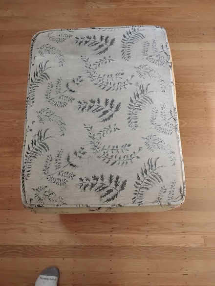 Photo of free Ottoman - Mid-Century (Wallingford (Good Shepherd)) #3