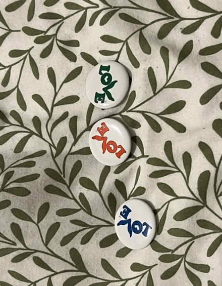 Photo of free Coldplay pins (N19) #1